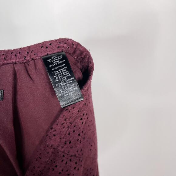 Express 00 Burgundy Red Perforated Faux Suede A Line Mini Skirt Floral Pattern - Picture 7 of 7